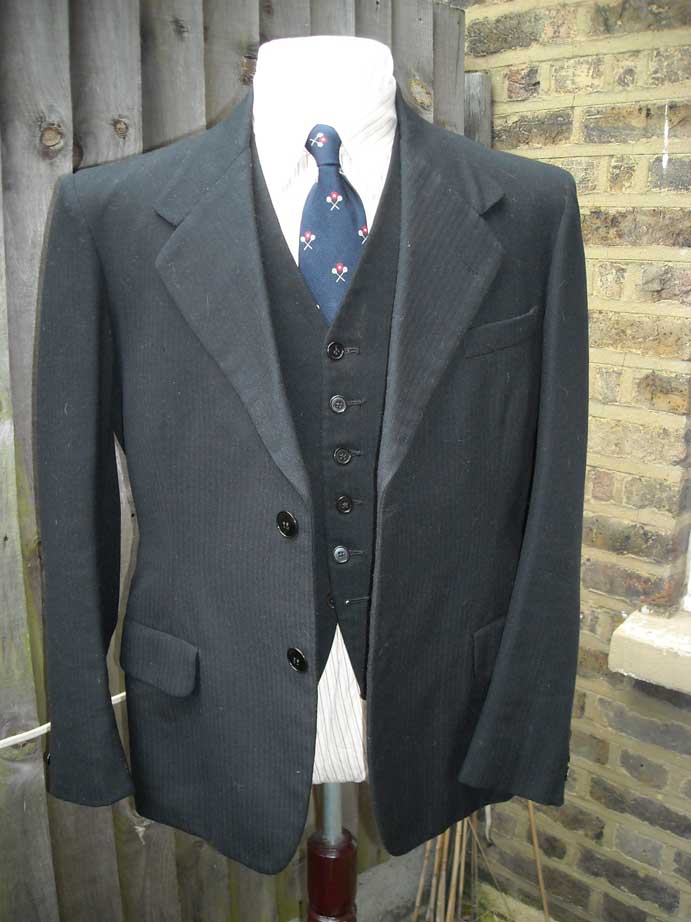 BlackFrench30sSuit2.jpg